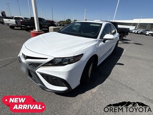 Used 2022 Toyota Camry SE w/ TRD Appearance Package (TMS) FWD image 17