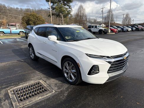 Used 2019 Chevrolet Blazer Premier w/ Sun and Wheels Package image 2