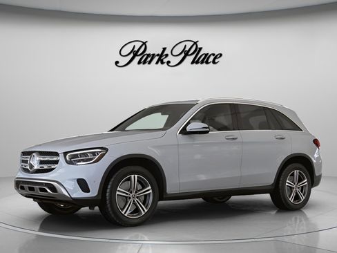 Certified 2022 Mercedes-Benz GLC 300 GLC 300 image 2