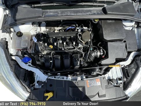 Used 2015 Ford Focus SE FWD image 12