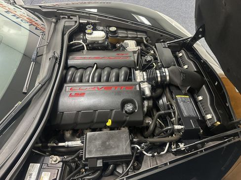 Used 2005 Chevrolet Corvette 2dr Cpe w/ Preferred Equipment Group image 19