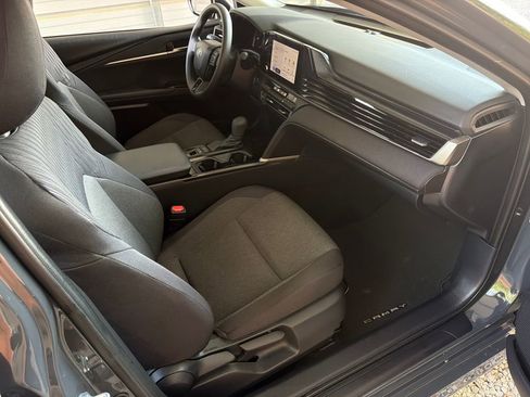 Used 2025 Toyota Camry LE w/ Convenience Package image 27