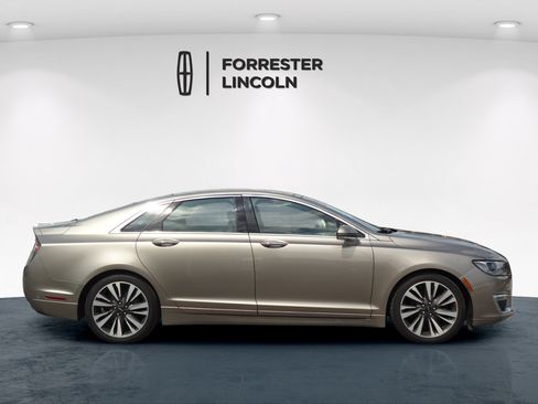 Used 2019 Lincoln MKZ Reserve w/ Luxury Package AWD/4WD image 2
