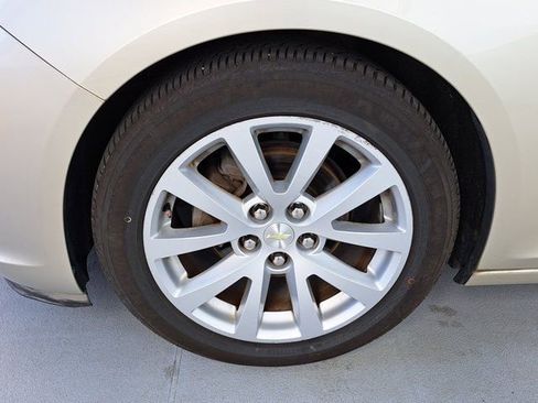 Used 2014 Chevrolet Malibu LT FWD image 31