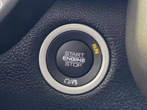 Used 2022 RAM 1500 Laramie AWD/4WD image 21