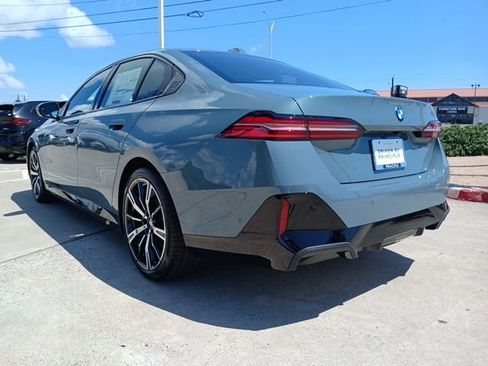 New 2026 BMW 530i w/ M Sport Package RWD image 7