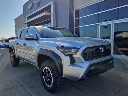Used 2024 Toyota Tacoma TRD Off-Road image 1