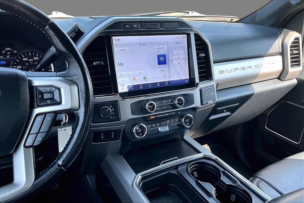Used 2022 Ford F350 Lariat AWD/4WD image 3