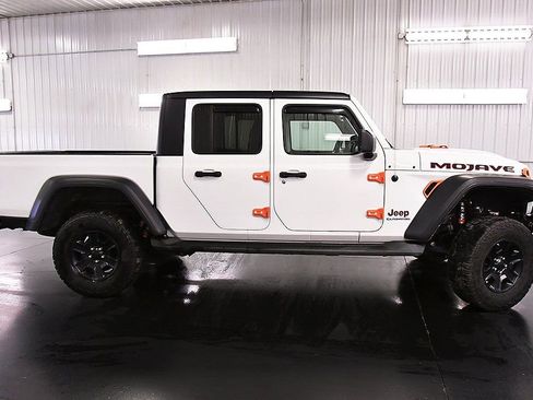 Used 2021 Jeep Gladiator Mojave image 8