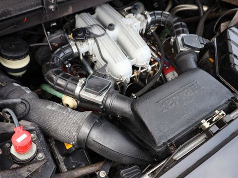 Used 1989 Ferrari Mondial T Cabriolet RWD image 9