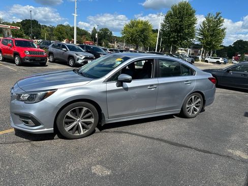 Used 2019 Subaru Legacy 2.5i Limited w/ Popular Package #2A AWD/4WD image 3