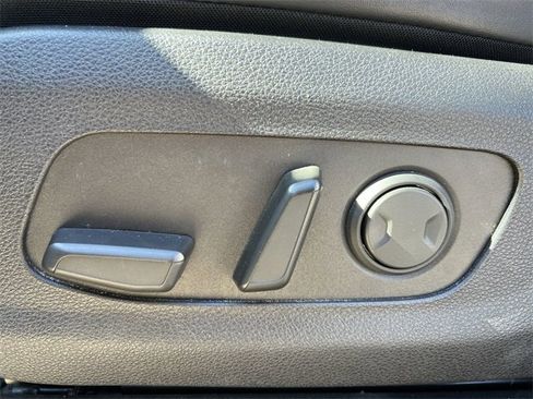 Certified 2024 Kia Carnival LX image 12