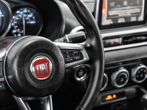Used 2017 FIAT 124 Spider Classica RWD image 14