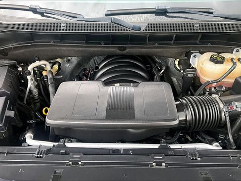 Used 2023 Chevrolet Tahoe RST RWD image 32