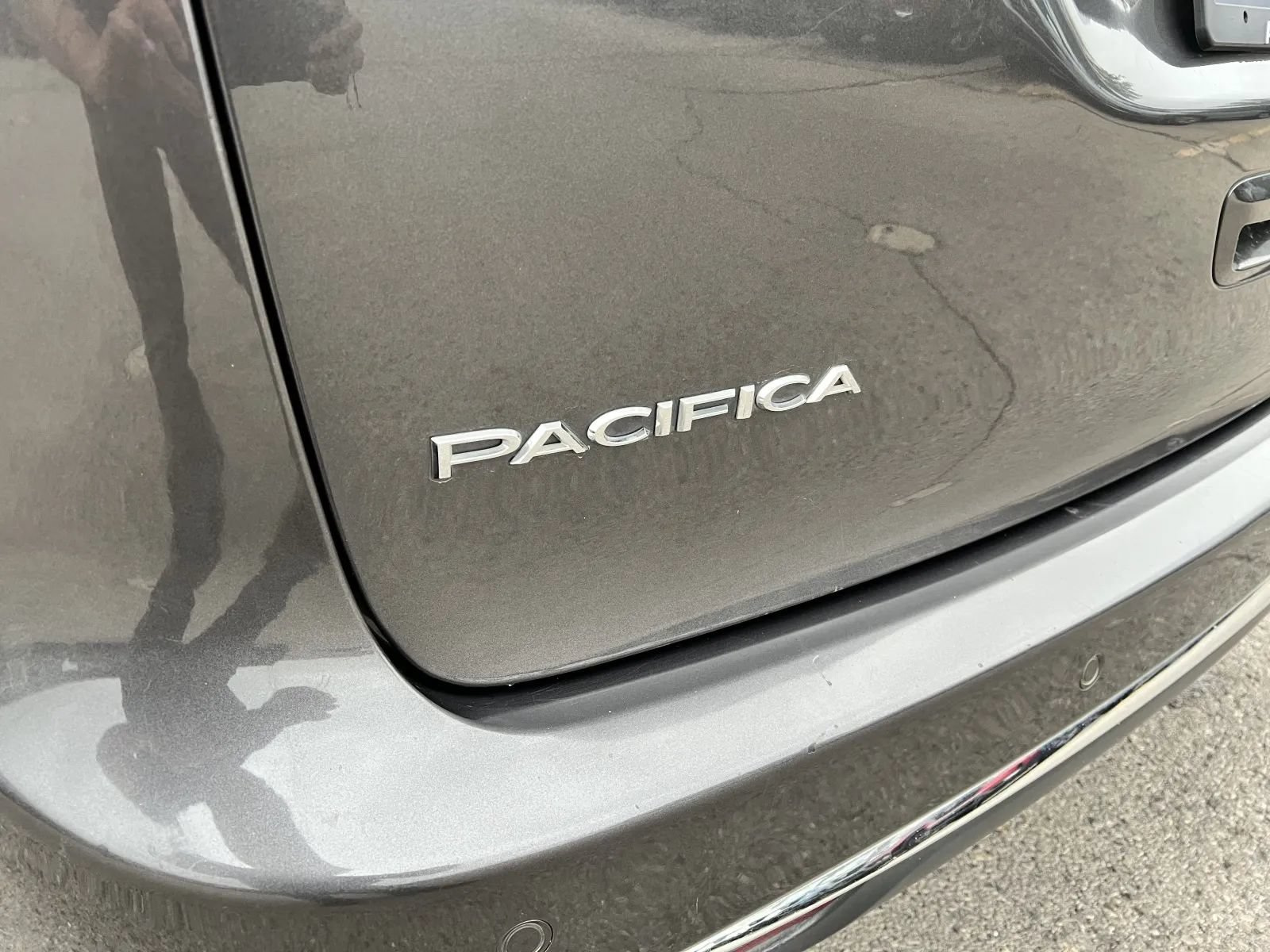 Used 2019 Chrysler Pacifica Touring-L FWD image 40
