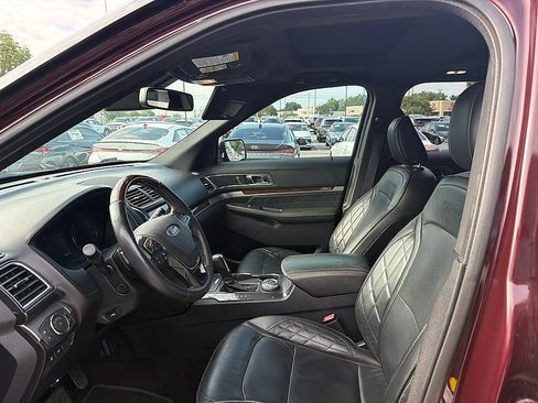 Used 2018 Ford Explorer Platinum AWD/4WD image 17
