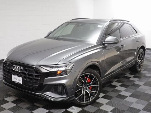 Used 2020 Audi Q8 Prestige w/ Prestige Package image 2
