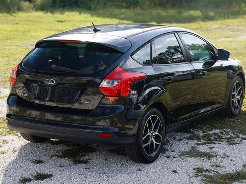 Used 2013 Ford Focus SE FWD image 11