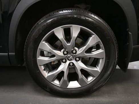 Used 2024 Toyota Grand Highlander Limited image 34