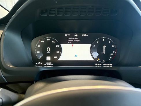 Used 2018 Volvo XC90 T5 Momentum image 27