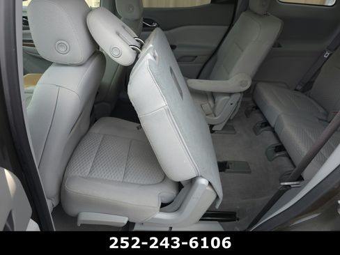 Used 2019 GMC Acadia SLE FWD image 29