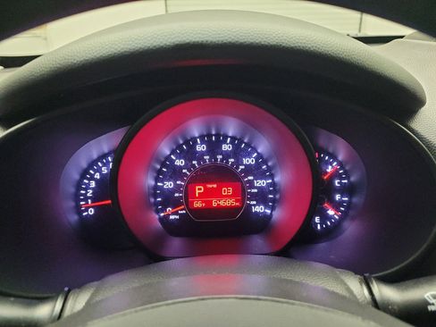 Used 2019 Kia Soul FWD image 23