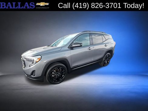 Certified 2021 GMC Terrain SLT w/ Elevation Edition AWD/4WD image 3