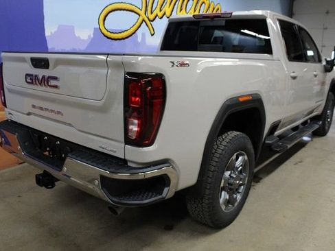 New 2026 GMC Sierra 2500 SLE w/ SLE Value Package; AWD/4WD image 4