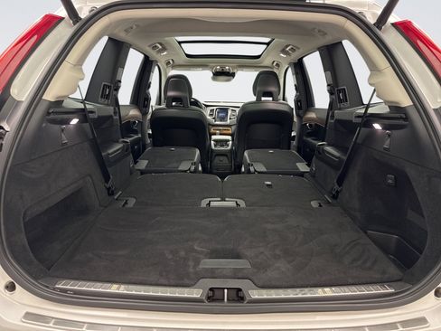 Used 2021 Volvo XC90 T8 Inscription Expression w/ Advanced Package AWD/4WD image 25