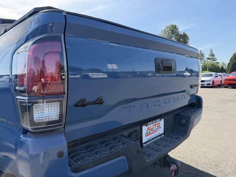 Used 2018 Toyota Tacoma TRD Pro AWD/4WD image 7
