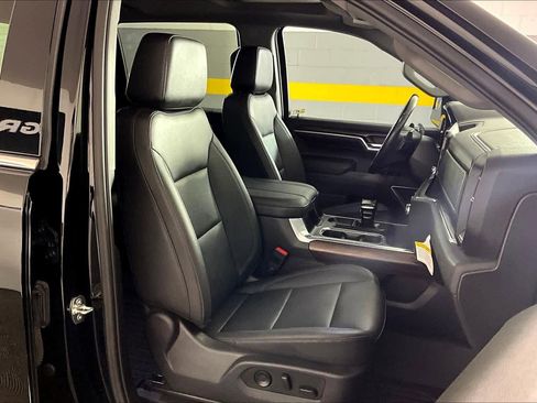 Used 2023 GMC Sierra 1500 SLT image 9