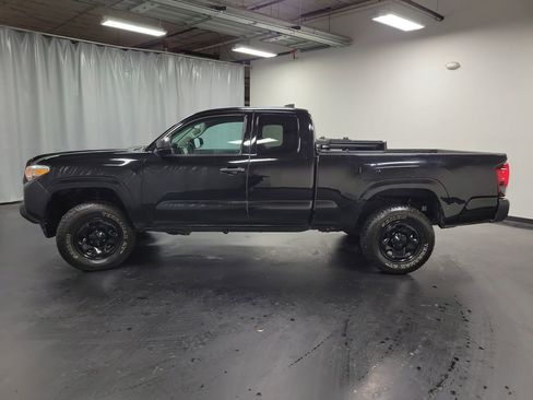 Used 2021 Toyota Tacoma SR image 5