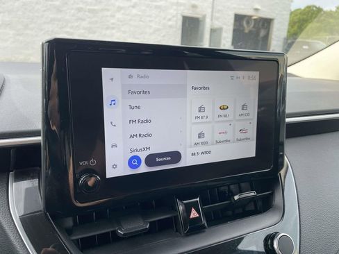 Used 2024 Toyota Corolla LE image 39