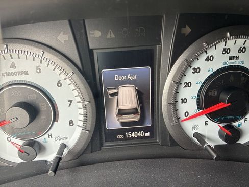 Used 2017 Toyota Sienna SE w/ SE Preferred Package image 18