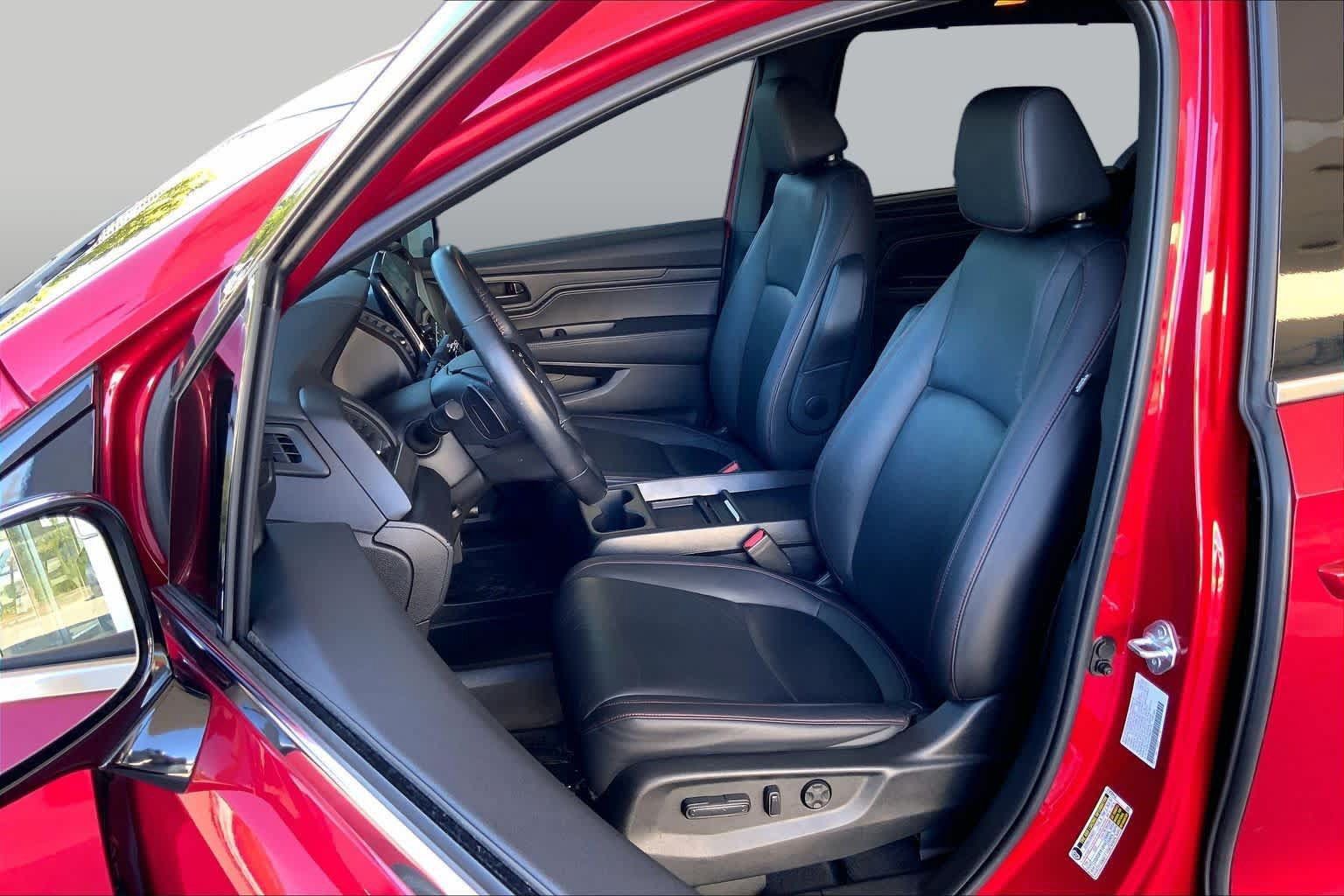 Used 2023 Honda Odyssey Sport image 8