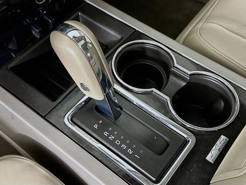 Used 2014 Ford Expedition Limited image 17