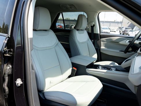 New 2026 Ford Explorer Active w/ Active Comfort Package RWD image 23