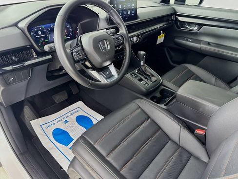 Used 2026 Honda CR-V Sport Touring image 9