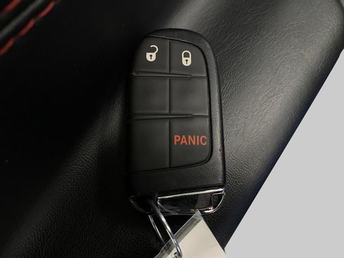 Used 2025 Jeep Compass Trailhawk AWD/4WD image 59