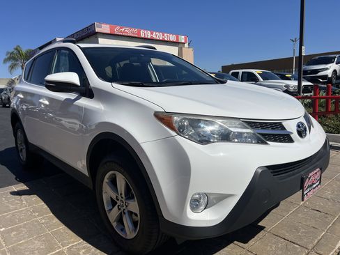 Used 2015 Toyota RAV4 XLE image 1