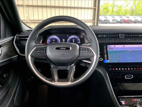 New 2026 Jeep Grand Cherokee L 4WD image 13