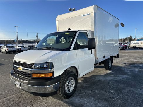 New 2024 Chevrolet Express 3500 w/ Power Convenience Package image 3