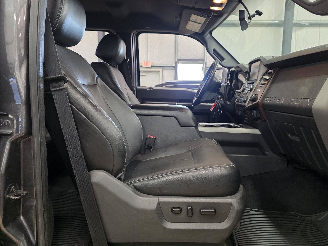 Used 2015 Ford F250 Lariat AWD/4WD image 23