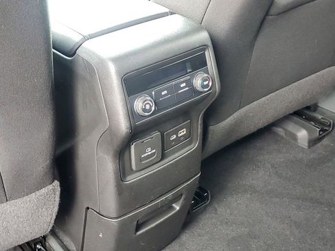 Used 2021 GMC Acadia SLE w/ Driver Convenience Package FWD image 11