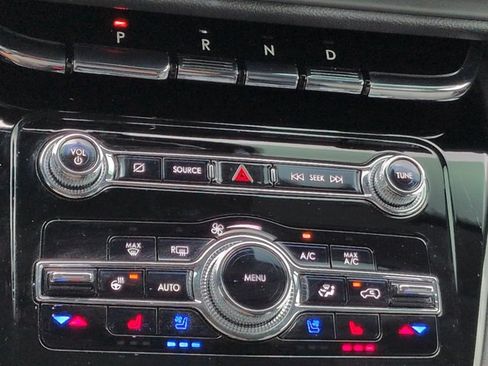 Used 2022 Lincoln Corsair AWD w/ Equipment Group 101A image 23