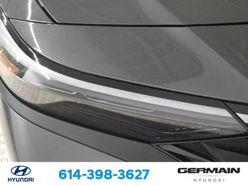 Used 2025 Hyundai Elantra SE FWD image 15