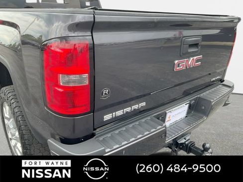 Used 2016 GMC Sierra 2500 Denali w/ Duramax Plus Package AWD/4WD image 29