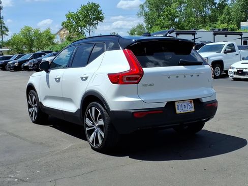 Used 2021 Volvo XC40 P8 Recharge w/ Advanced Package AWD/4WD image 3