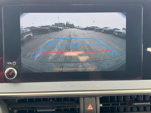 Used 2024 Toyota Prius LE image 22