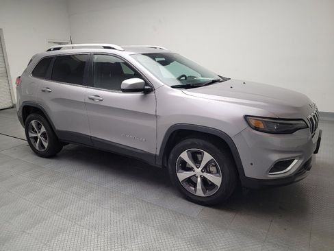 Used 2019 Jeep Cherokee Limited w/ Luxury Group image 11